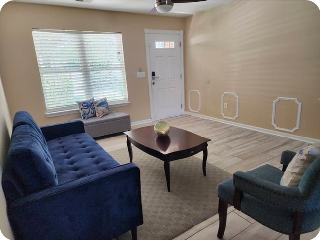 Photo - 458 Swanson Dr