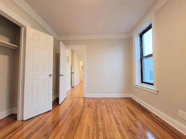 "Charming 1-Bedroom Oasis with Hardwood Fl... - "Charming 1-Bedroom Oasis with Hardwood Fl... Apartamento