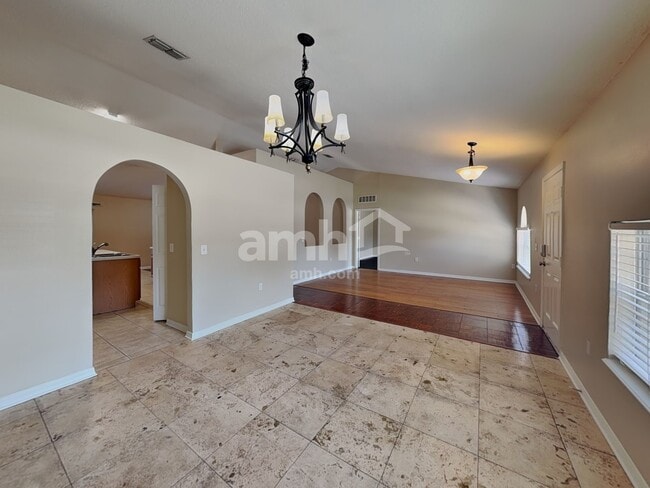 5498 Cougar Park Ct