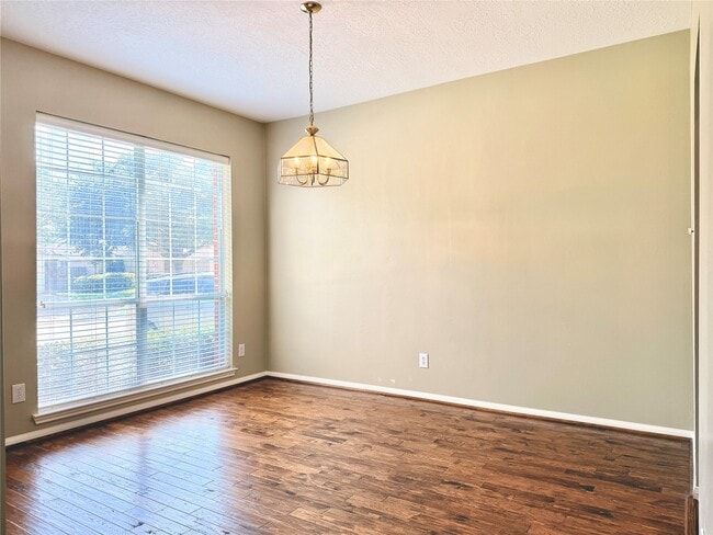 Photo - 16518 Wheatmill Ct