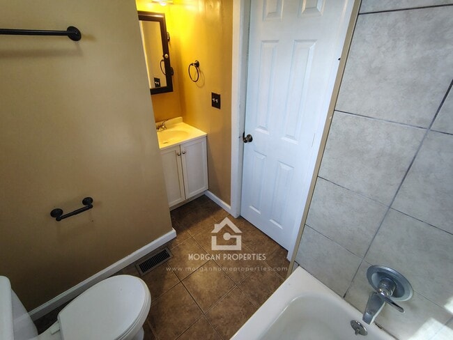 Photo - 2104 Drexel Dr