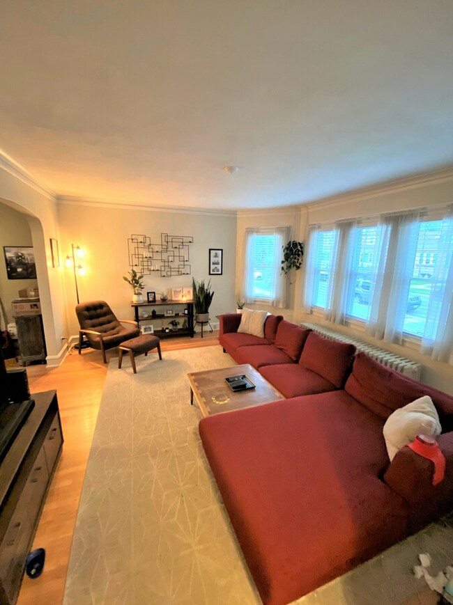 Photo - 5916 W Cornelia Ave