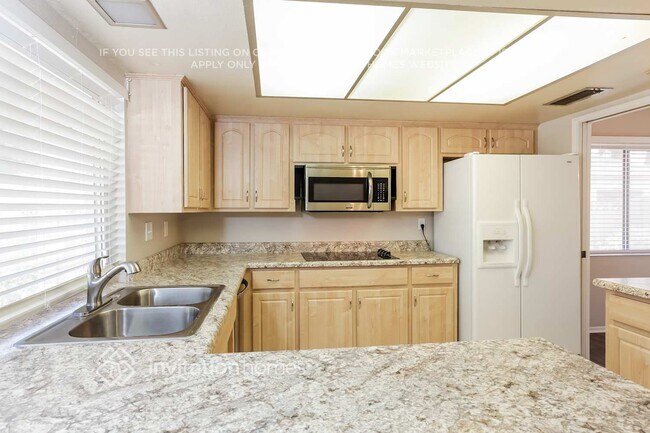 Photo - 4516 W Hayward Ave