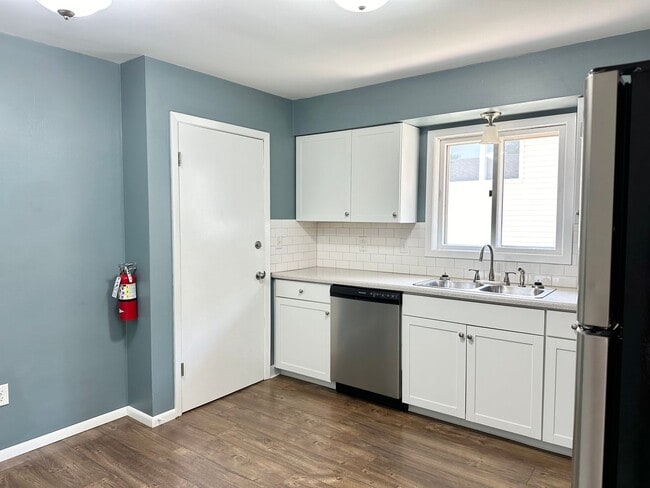 Photo - RADER 1321 Unit 2