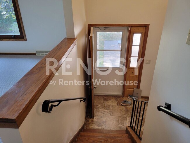 5408 Creekview Ln-