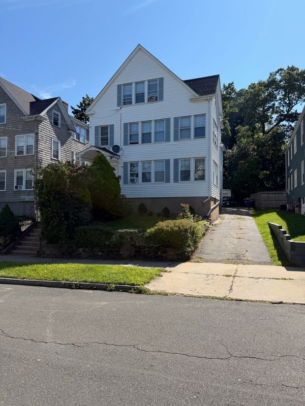 Building Photo - 257 Sheffield Ave