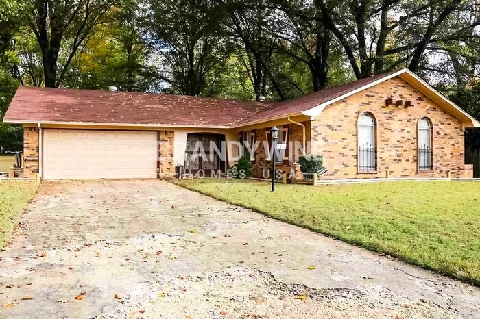 Photo - 1974 Lydgate Cove