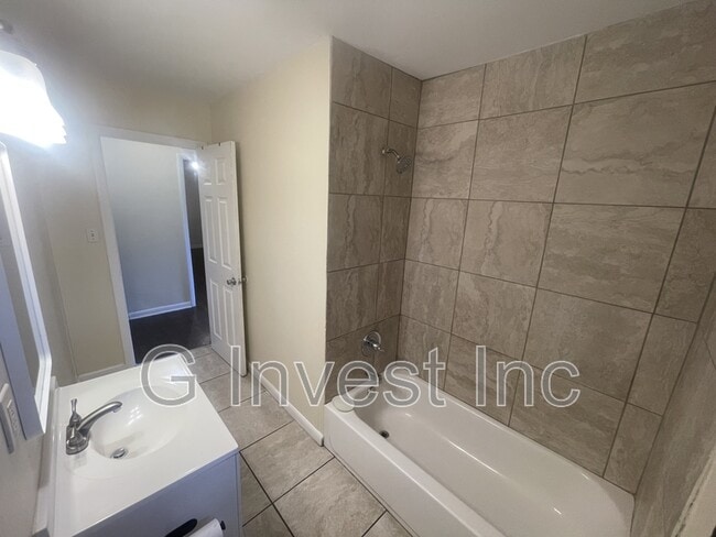 Photo - 1459 Hawkins St NW