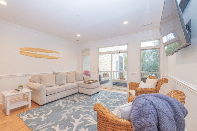 Photo - 81 Sandbar Ln