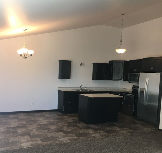 Photo - 3 Bed 2 Bath Twin Home