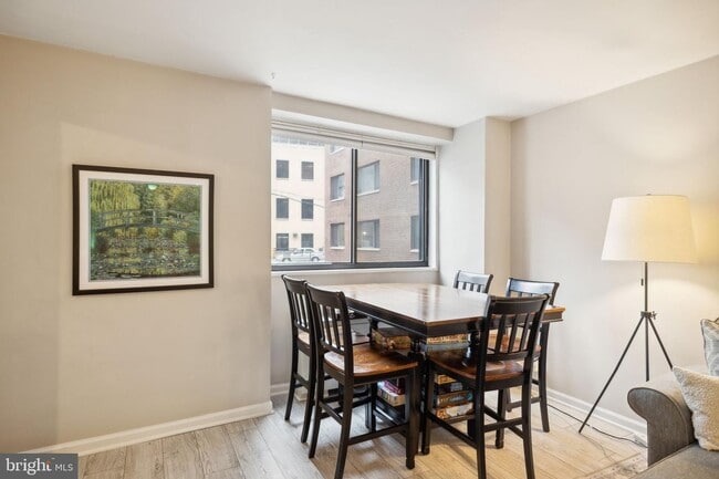 Photo - 1420 N St NW Unit 208