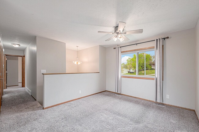Photo - 14 Pinehurst Cir