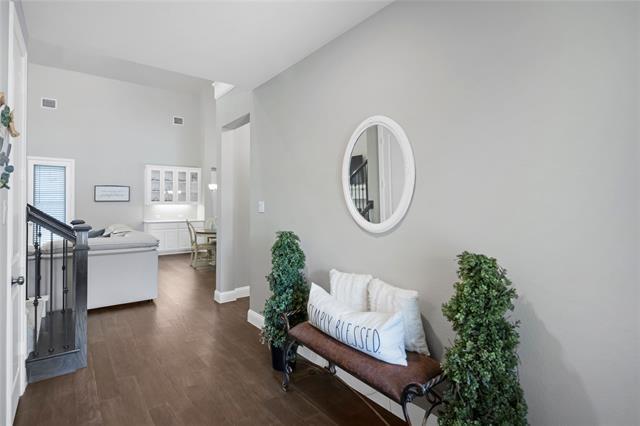 Photo - 813 Harrington Ln