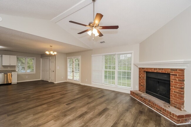 Photo - 4891 Country Cove Way