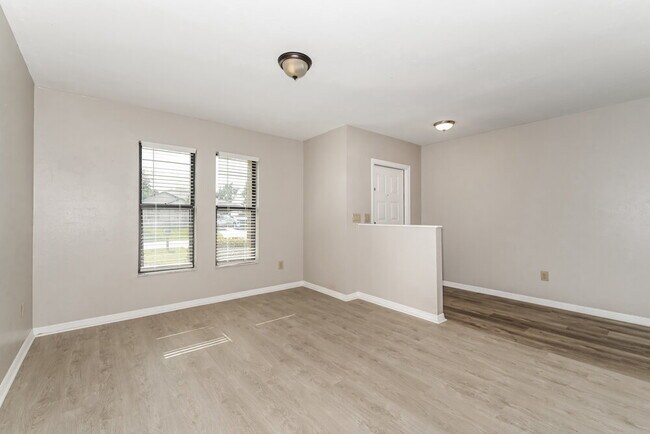 Photo - 2123 SE 3rd St