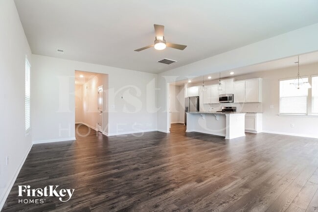 Photo - 621 Goldburn Wy