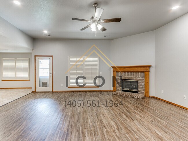 Photo - 313 E Plantation Terrace