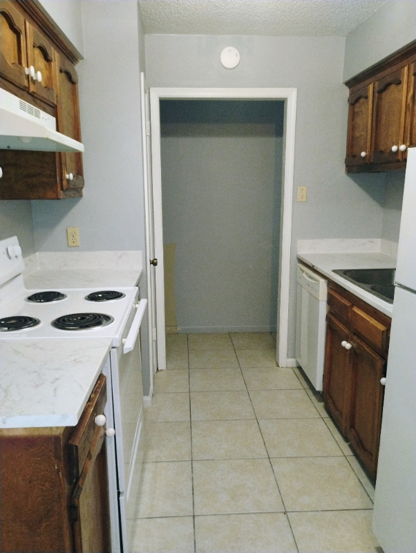 Photo - 1045 Manson Dr Unidad D