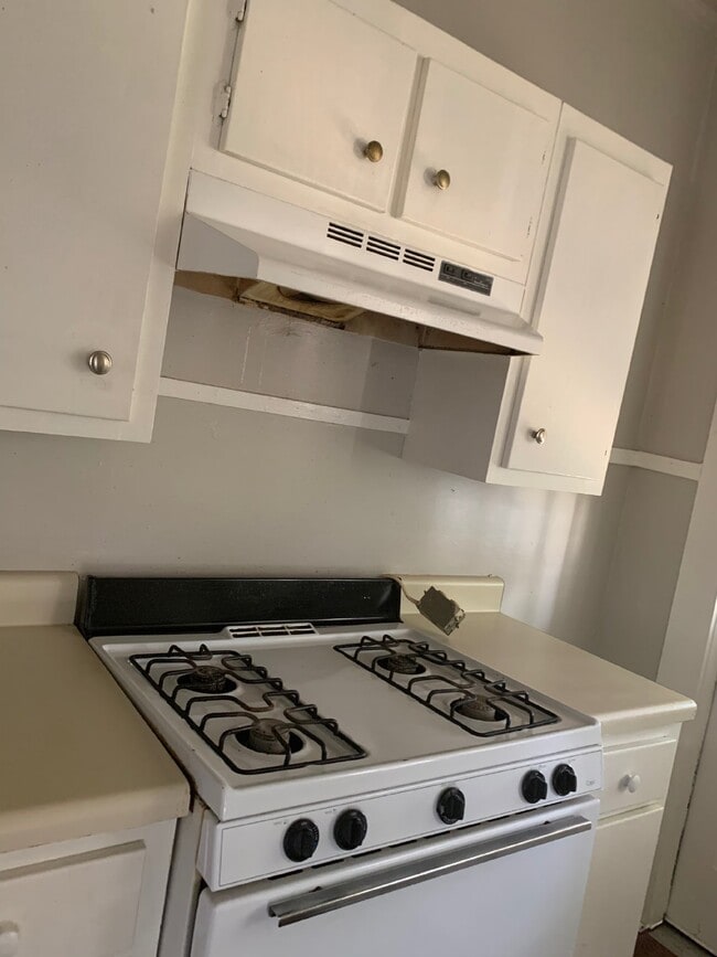 Photo - Charming 2 Bed, 1 Bath Home with Spacious ...