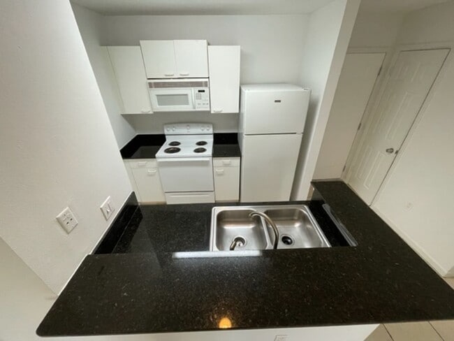 Photo - Palm Lakes Condominium