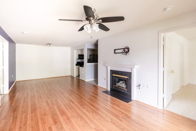 10024 Vanderbilt Cir Unidad 1