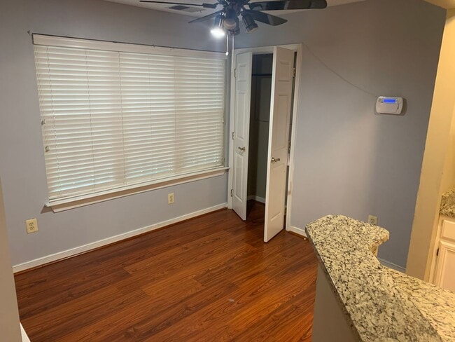 Photo - Nice Large Condo on Ground Level for Rent ...