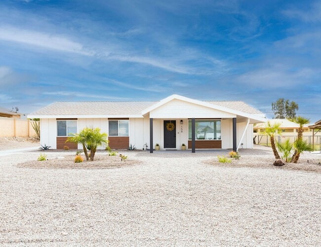 Photo - Beautiful Lake Havasau Home