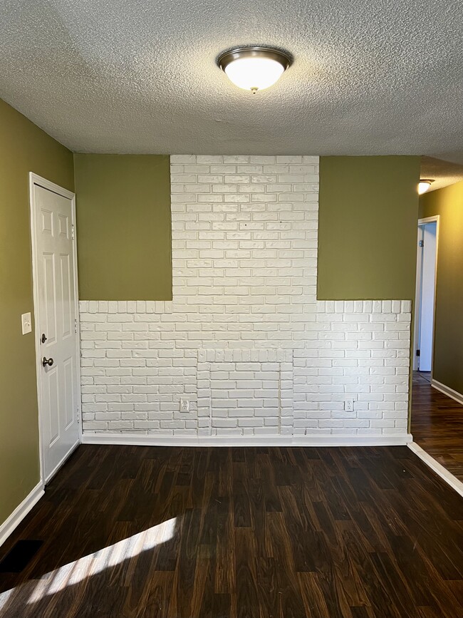 Photo - 712 Richmond Ave