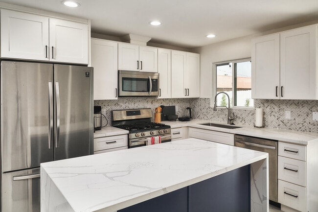 Photo - 51700 Avenida Martinez