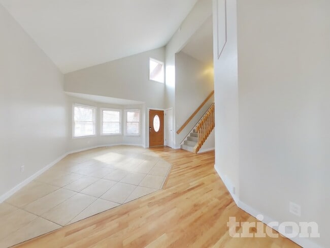 Photo - 106 N 49th Ave Ct