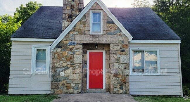 Building Photo - 1204 Asheboro St Rental