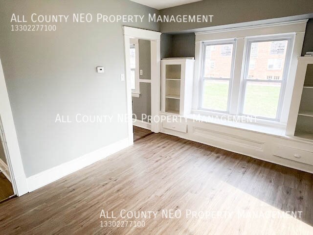 Photo - 3310 E 134th St Unidad Down