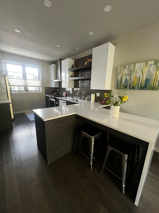 Photo - 2515 SE 29th Ave Unit Modern Condo: Division and 29th