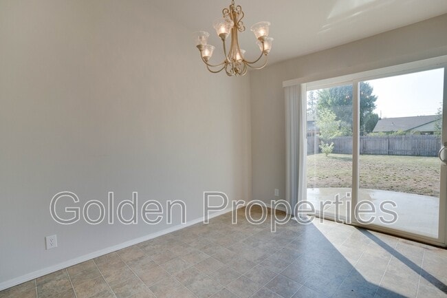 Photo - 1178 Tanager Ave