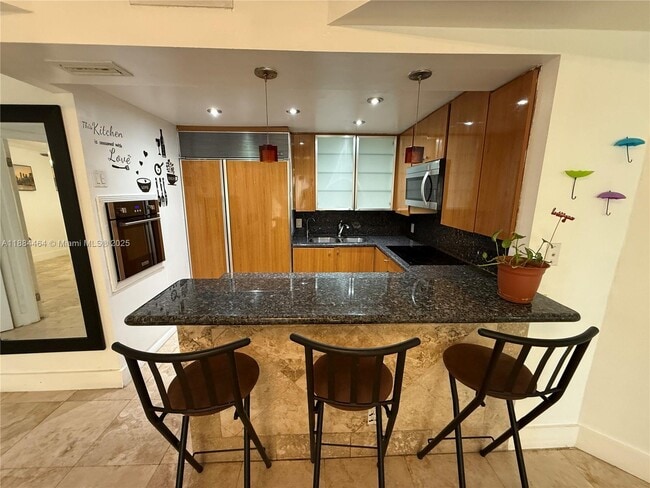 Photo - 8290 Lake Dr Unidad 214