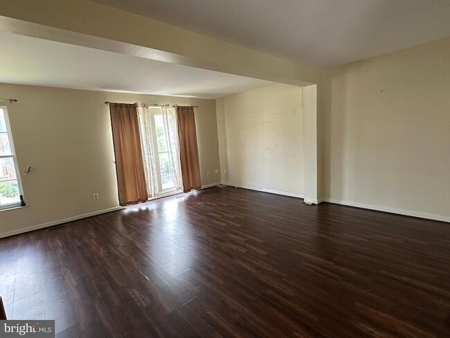 Photo - 108 Steven Ln