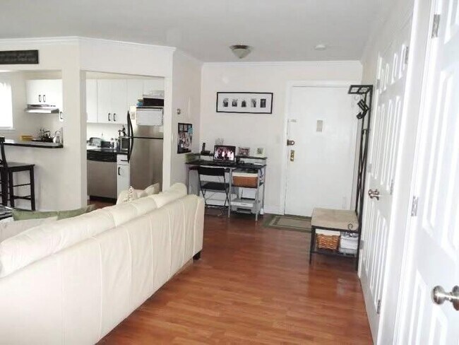Photo - 742 Deer Park Ave Unit 8A