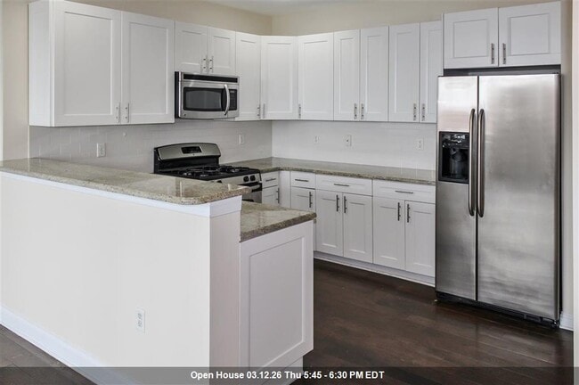 Building Photo - 319 Grant Ave Unit 605