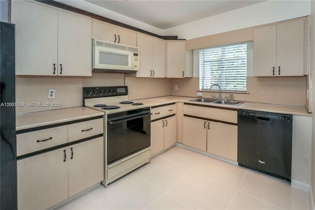 Building Photo - 1722 Wiley St Unit 1722