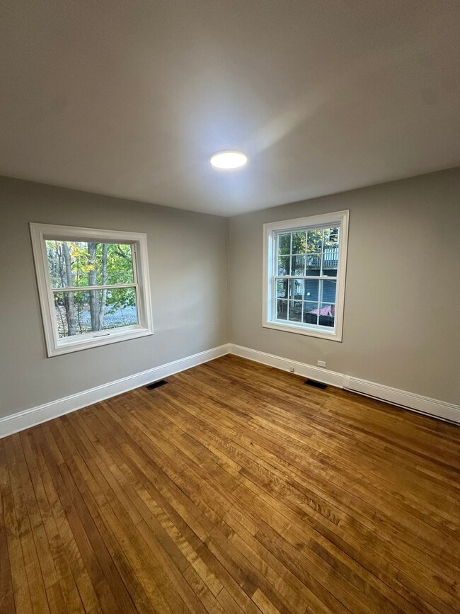 Building Photo - 36 A Victoria St Unit 2