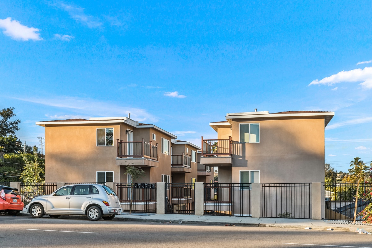 Imperial Villas - Imperial Villas Townhomes