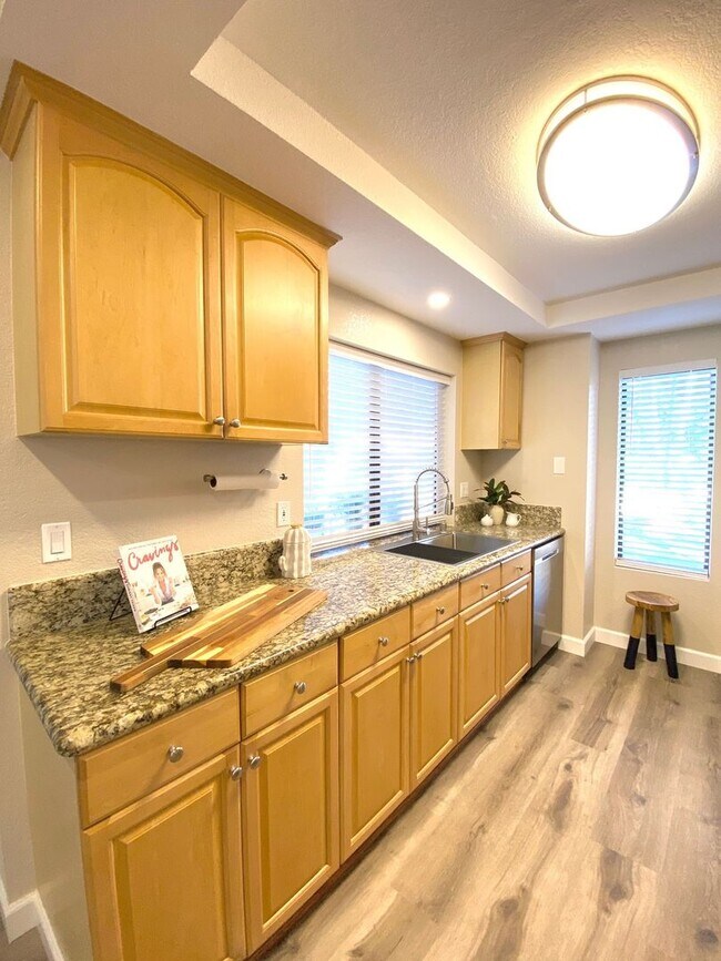 Stunning 2 bed 2 bath Condo In San Carlos House Rental in San Diego