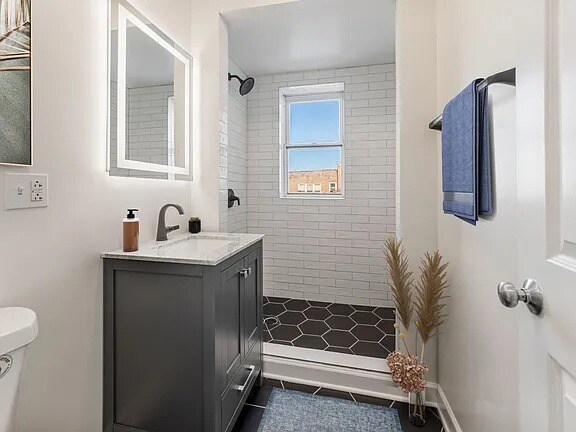 Photo - Renovated 2 bed 2 bath Lincoln Square Apartment! Unit 2