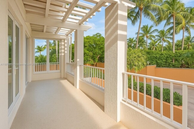 Building Photo - 781 Crandon Blvd Unit 106
