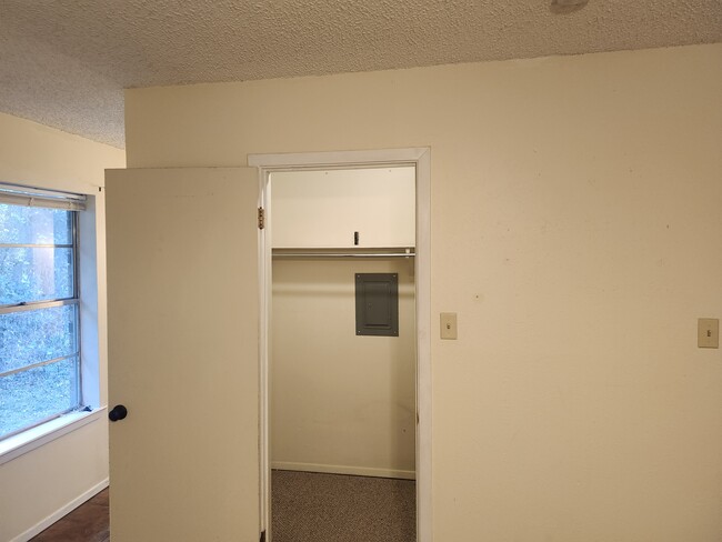 Photo - 4710 Edinburgh Dr