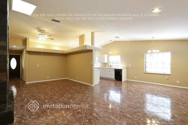 Photo - 327 80th Ave NE