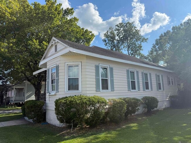 Photo - 23930 Railroad Ave