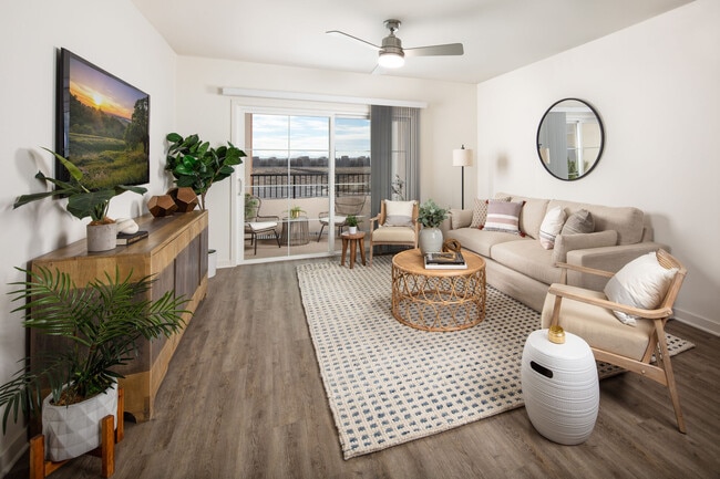 Photo - Homecoming at Creekside