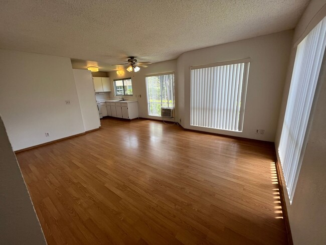 Photo - $2200, 2BR/1BA/2PKG Mililani (Mililani Parkway) - Great Location - townhome with A/C Unit 2B