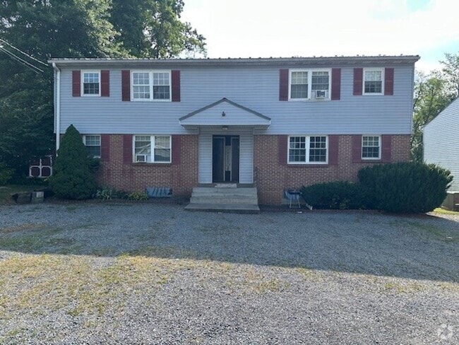 Building Photo - 696 Walborn Rd Unit 1 Rental